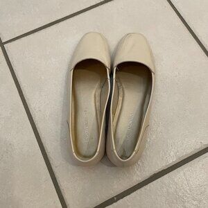 Vintage Enzo Angiolini Women's all leather flats (Richs) size 6M Ivory